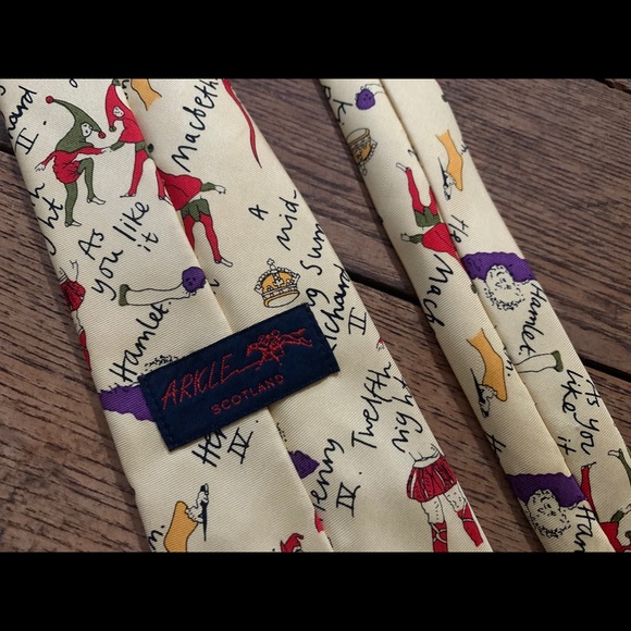 Vintage Arkle Scotland Shakespeare Plays Silk Tie - Picture 9 of 12